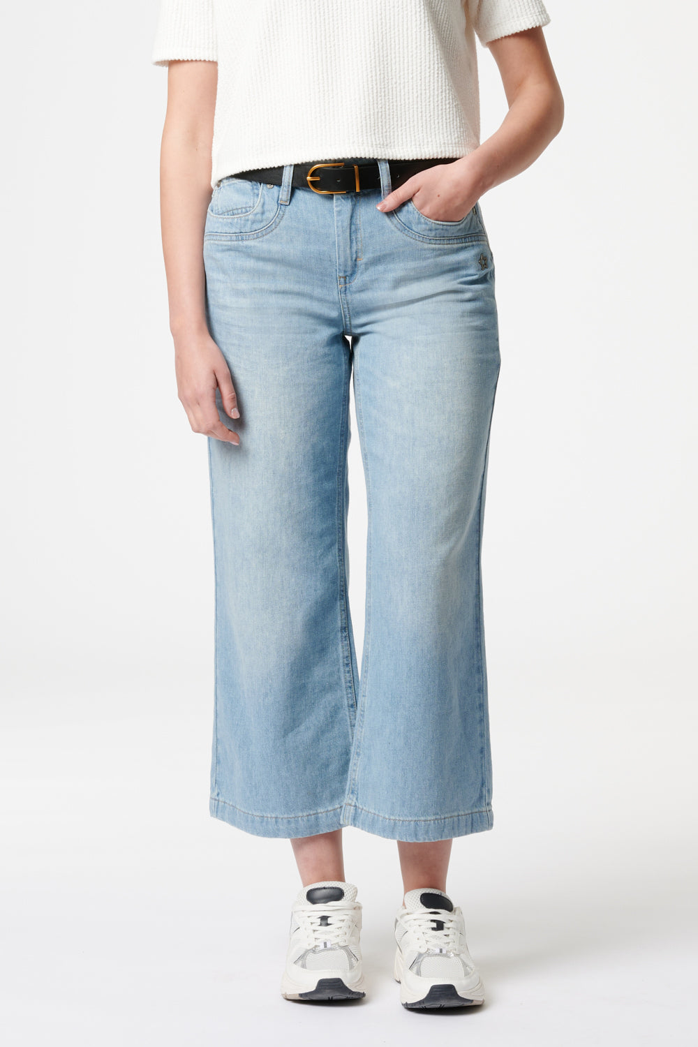 Clara – Flared Jeans in Flachsblau mit hoher Leibhöhe