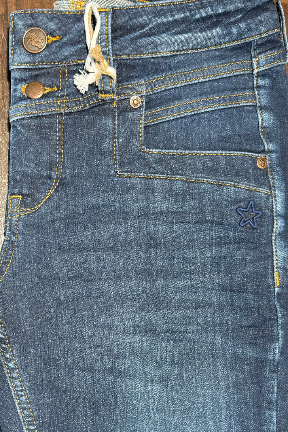 Merle – Slim Fit Jeans in Winterblau