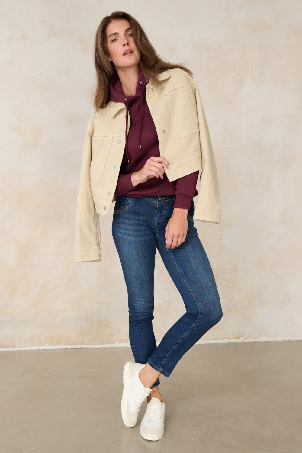 Merle Slim Fit Jeans – Maronenblau & Soft Denim, mittlere Leibhöhe