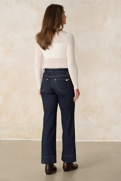 Clara – Flared Jeans in Fahlblau mit hoher Leibhöhe