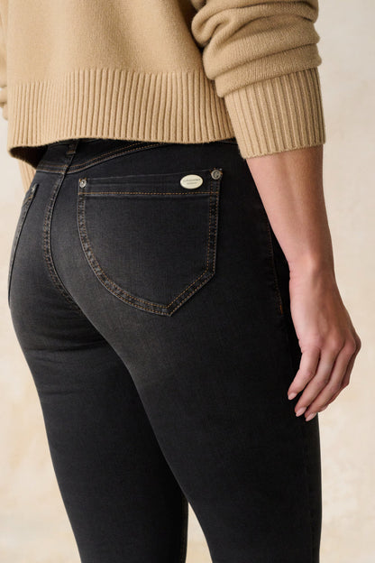 Merle Slim Fit Jeans – Granitgrau & Soft Denim, mittlere Leibhöhe