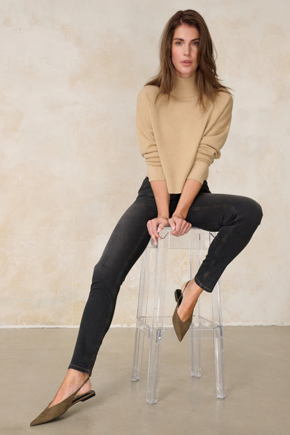 Merle Slim Fit Jeans – Granitgrau & Soft Denim, mittlere Leibhöhe