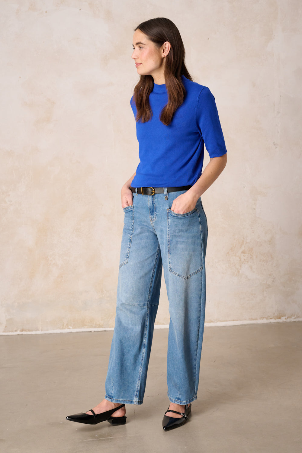Serena – Barrel Jeans in Taschenblau