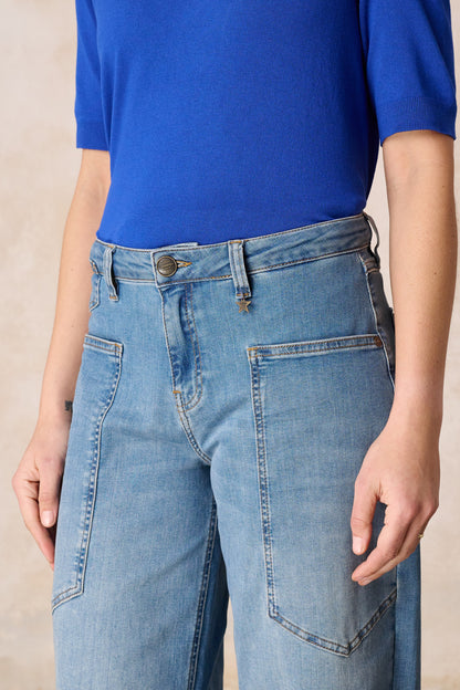 Serena – Barrel Jeans in Taschenblau