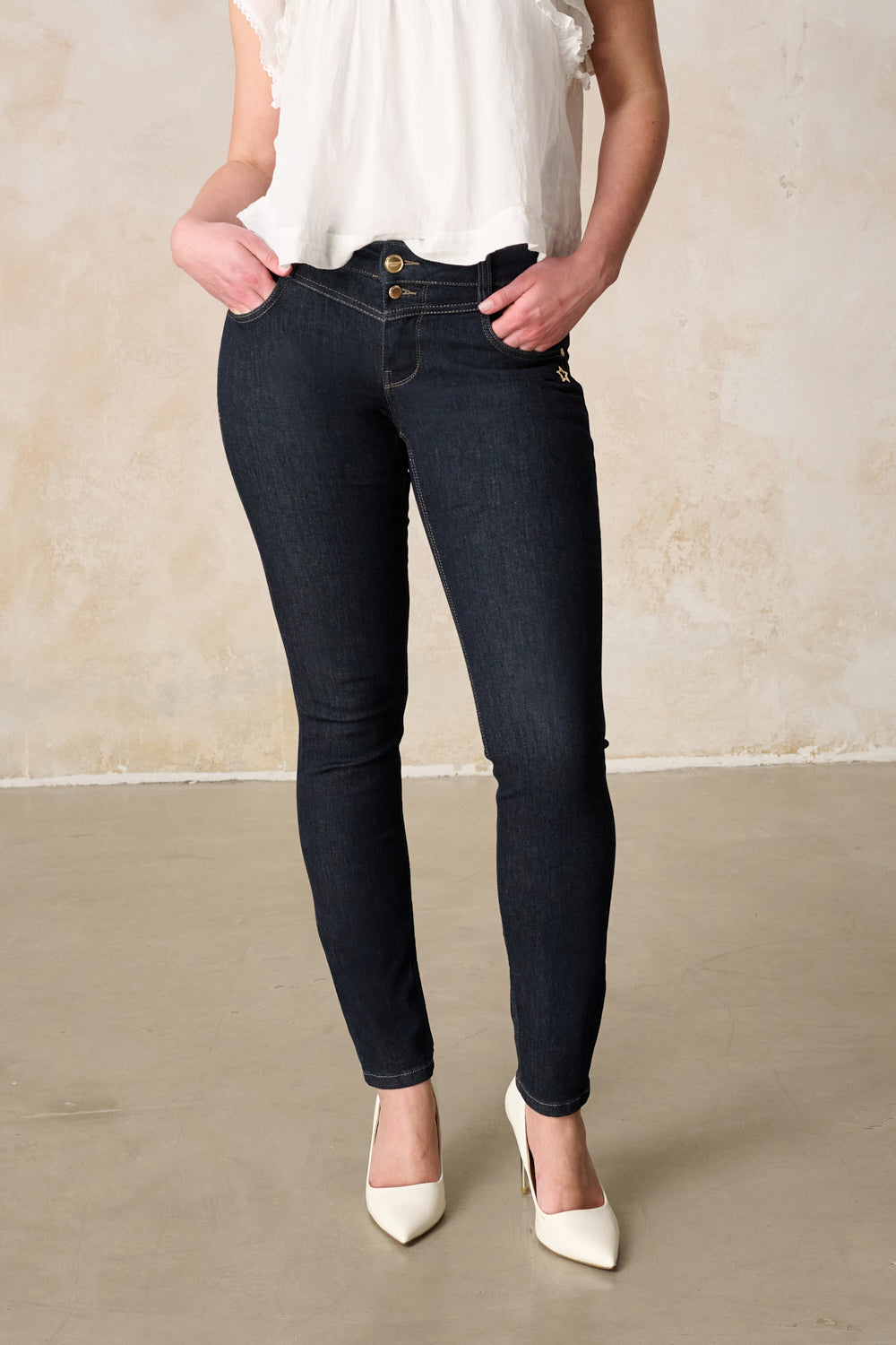 Merle Slim Fit Jeans – Azuritblau & Soft Denim, mittlere Leibhöhe
