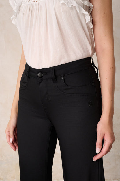 Clara Wide Leg Hose – Glasurschwarz & Techno Stretch, hohe Leibhöhe