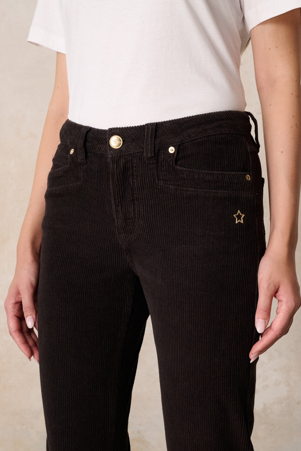 Tina Straight Leg Hose – Dunkelcord & Cord-Stretch, hohe Leibhöhe