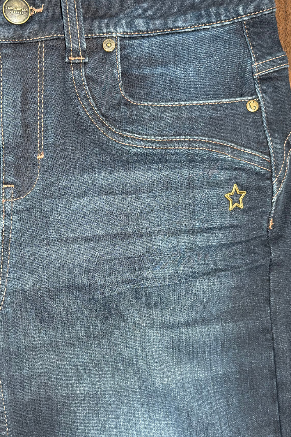 Clara – Flared Jeans in Granitblau
