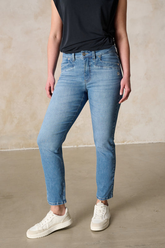 Tina Straight Leg Jeans – Holunderblau & Leichter Denim, hohe Leibhöhe