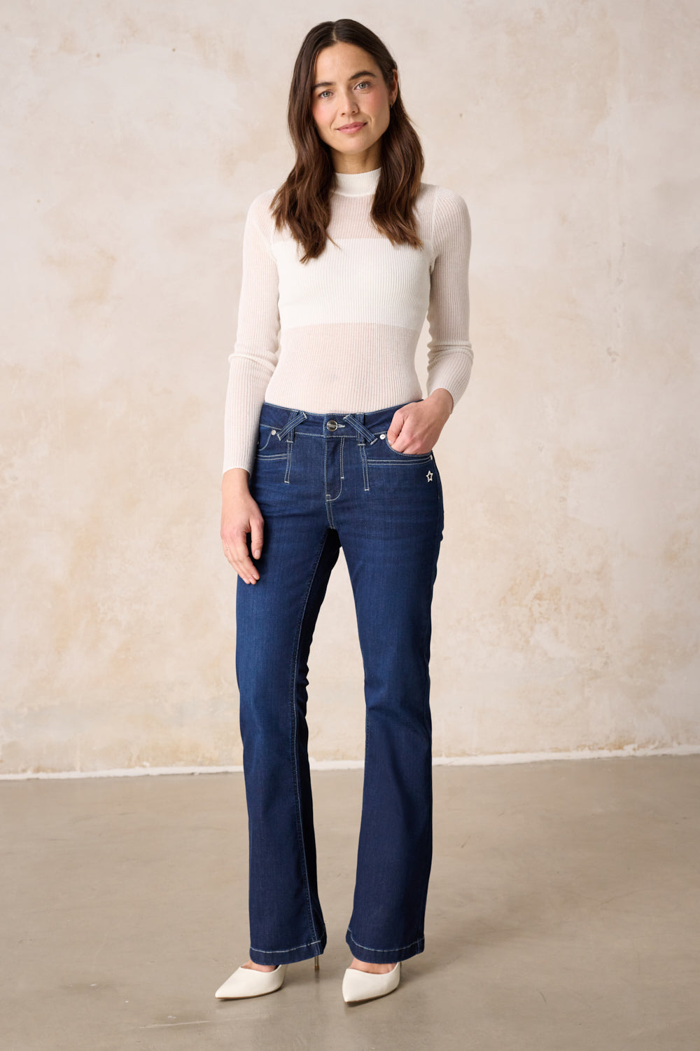Melina Bootcut Jeans - Lagunenblau & kühlender Denim, mittlere Leibhöhe