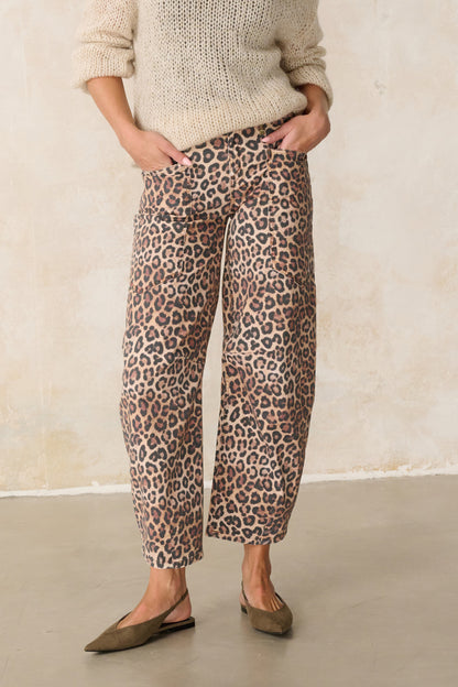 Serena – Barrel Jeans in Leobeige